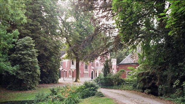Uklassifisert bilde, 1 av 16, knapp