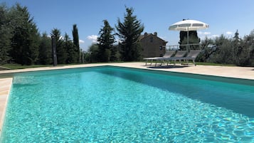 Couples treatment rooms, sauna, hot tub, steam room, Turkish bath