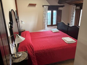 Apartament Deluxe (Rosso) | 1 dormitori, roba de llit d'alta qualitat, wifi gratuïta i roba de llit 