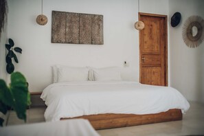 4 bedrooms, desk, iron/ironing board, free WiFi - Villa Daya (Canggu)