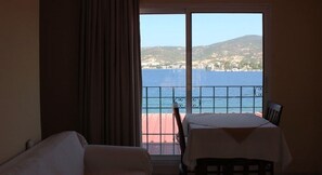 Flat-screen TV - Foca Yali Hotel (Foça)