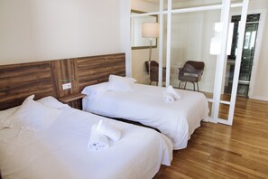 Familie appartement | 1 slaapkamer, donsdekens, een bureau, gratis wifi