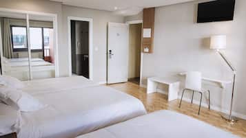 1 habitación, escritorio, wifi gratis y ropa de cama