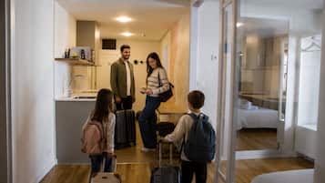 1 dormitorio, edredones de plumas, escritorio y wifi gratis