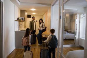 1 bedroom, down comforters, desk, free WiFi - Hotel Mogay (Chantada)