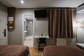 1 habitación, cubrecamas, escritorio y wifi gratis 