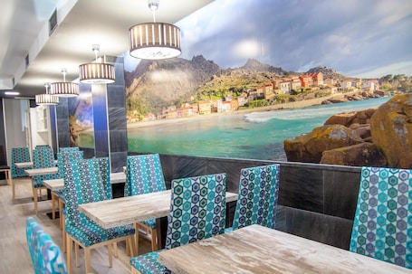 ์์นจ ์์ฌ, ์ ๋
์์ฌ, ๋ธ๋ฐ์น ์ ๊ณต, ํจ์ ์๋ฆฌ