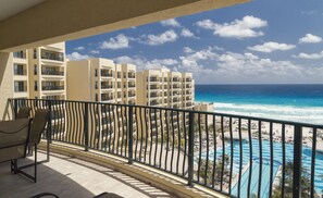 Balcony view - The Royal Sands All Suites Resort & Spa (Cancun)