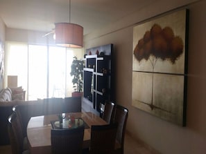In-room dining - Tikal 4 (Acapulco)