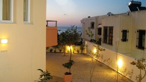 Dreibettzimmer, Gartenblick | Ausblick vom Zimmer