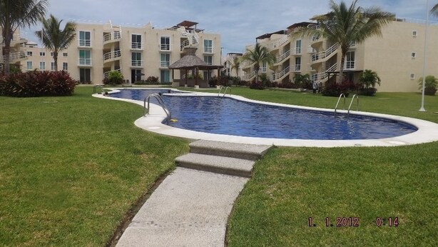 Outdoor pool - Storm K-01 (Acapulco)
