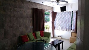 Living area - Las Playas Guitarron (Acapulco)