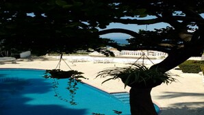 Outdoor pool - Las Playas Guitarron (Acapulco)