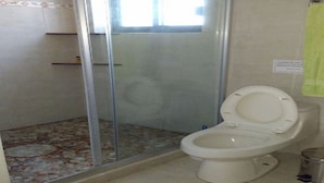 Bathroom - Las Playas Guitarron (Acapulco)