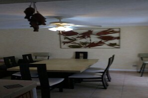 Dining - Sea Craft (Acapulco)