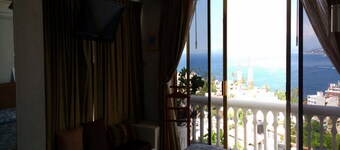 康德萨海滩酒店