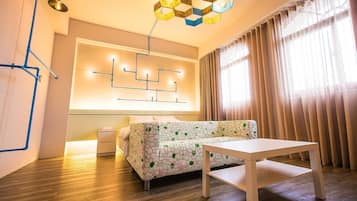 Deluxe Double Room, 1 Queen Bed, City View