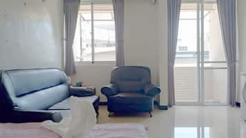 Double Room, City View | Desk, free WiFi