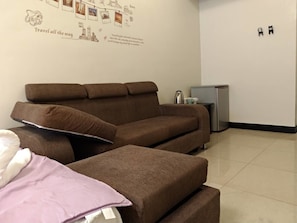 Double Room, City View | Desk, free WiFi - Traveler. (Tainan)