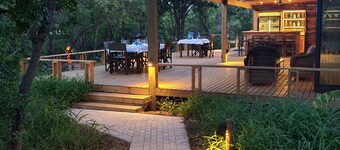 Kingfisher Creek Safari Lodge