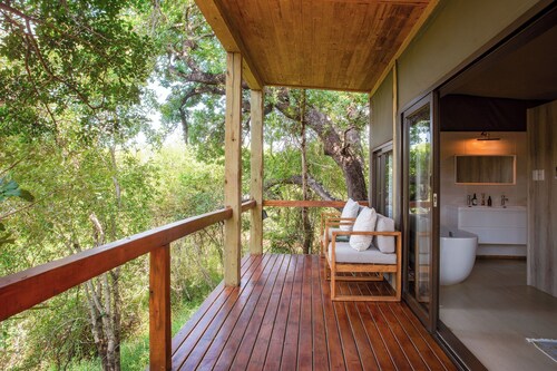 Kingfisher Creek Safari Lodge