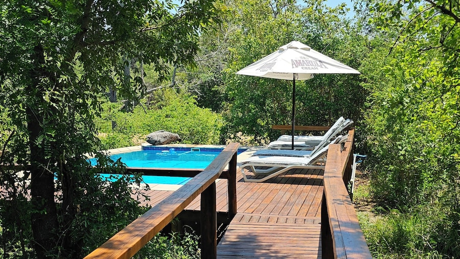 Kingfisher Creek Safari Lodge