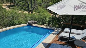 屋外プール、サンラウンジャー