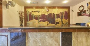 Quầy tiếp tân