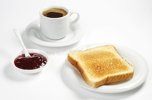 Petit-déjeuner continental compris