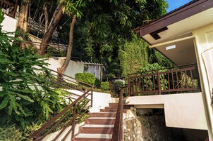 Escaleras con baranda