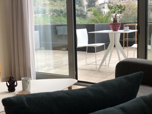 One bedroom apartment sea view | Bettwäsche aus ägyptischer Baumwolle, hochwertige Bettwaren, Zimmersafe