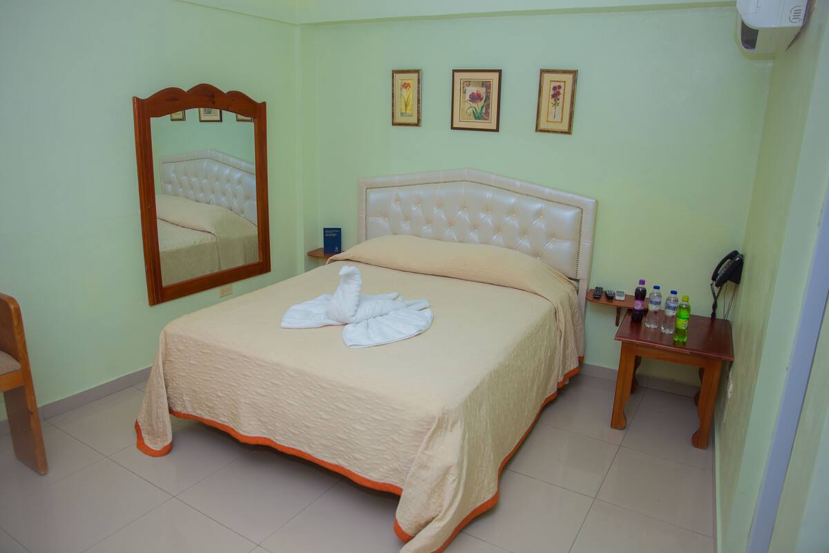 Iron/ironing board, free WiFi, wheelchair access