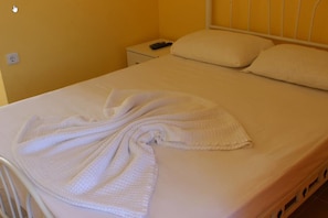 Double Room | Desk, free WiFi