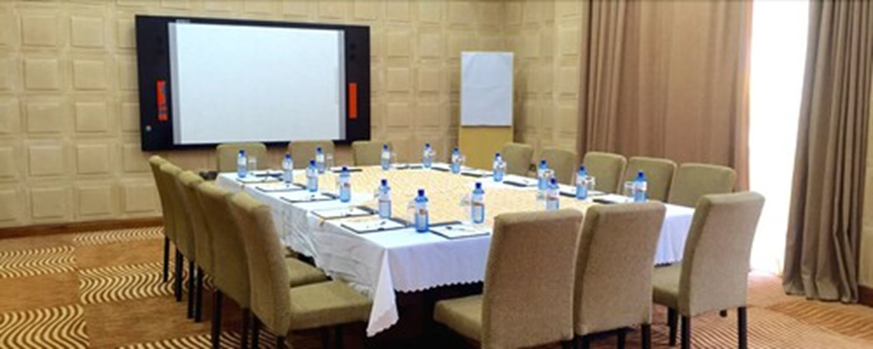 The White Rhino Hotel, Nyeri: Hotel Reviews, Rooms & Prices | Hotels.com