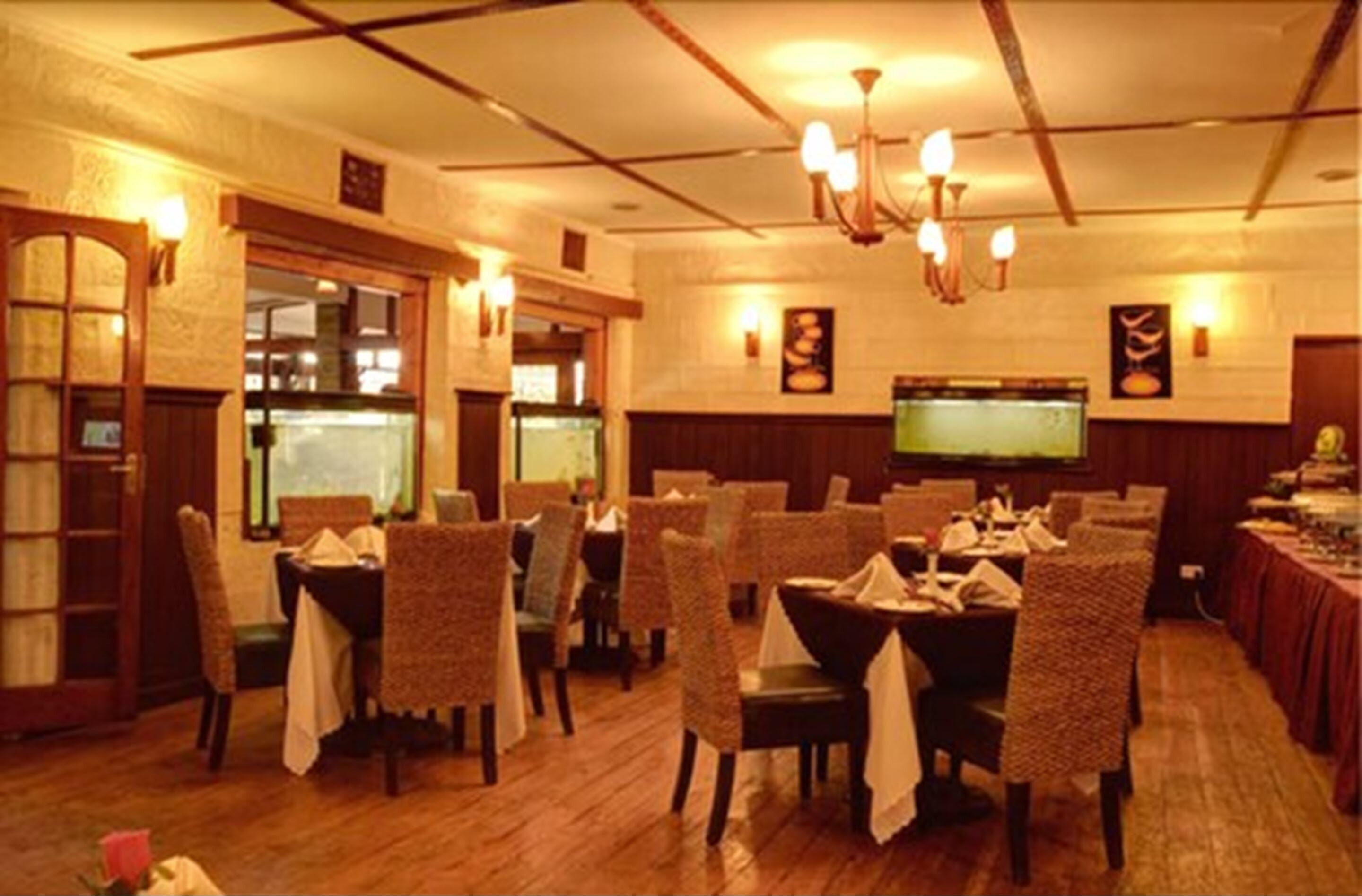 Dagelijks ontbijtbuffet (KES 2000 per persoon)