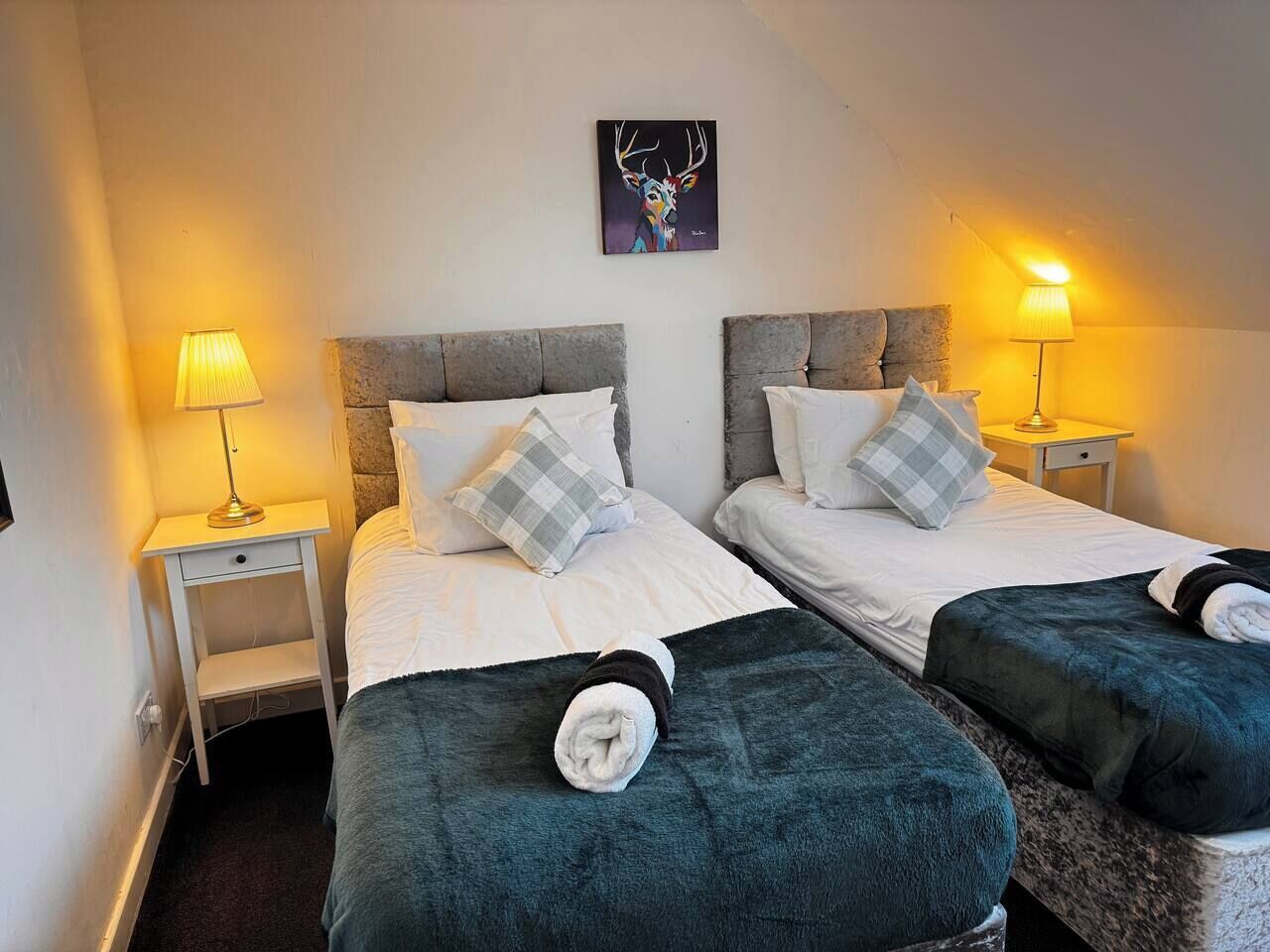 4 slaapkamers, een strijkplank/strijkijzer, wifi, beddengoed