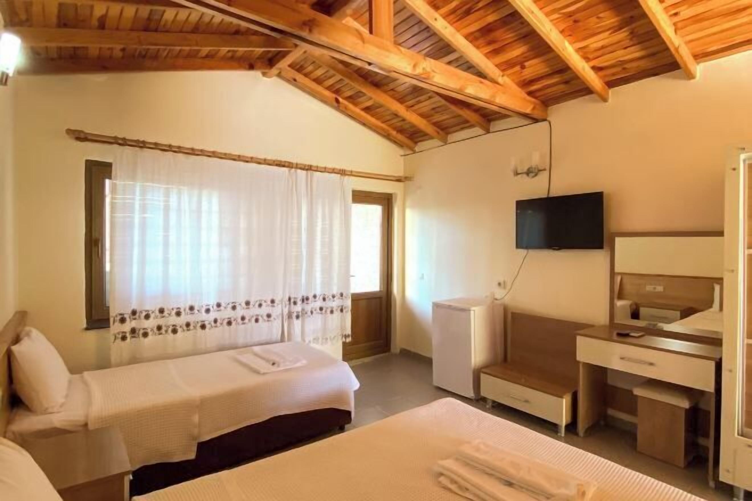 Een minibar, een bureau, geluiddichte muren, gratis wifi