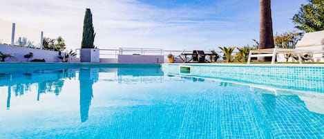 屋外プール、温水プール