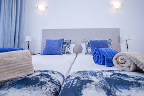 4 bedrooms, in-room safe, desk, iron/ironing board