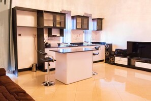 Fridge - Pavillion Hotel (Entebbe)