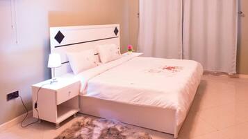 Premium bedding, minibar, desk, soundproofing