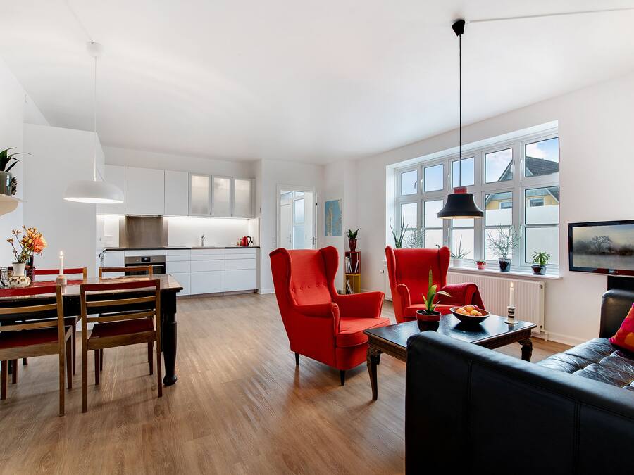 クラシック ダブルまたはツインルーム 共用バスルーム | リビング エリア | 薄型テレビ