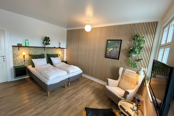 Classic Studio | Desk, iron/ironing board, free WiFi, bed sheets