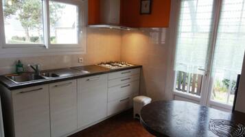 Kühlschrank, Mikrowelle, Geschirrspüler