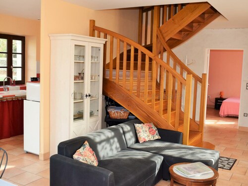Family cottage in Chemillé-sur-Indrois, sleeps 7, comfort and garden