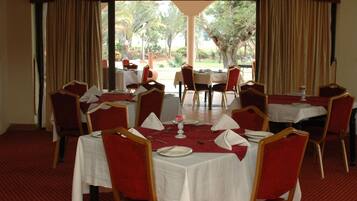 Se sirven desayunos, almuerzos y cenas