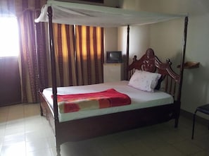 Single Room, 1 Single Bed, Non Smoking | Desk, free WiFi, bed sheets