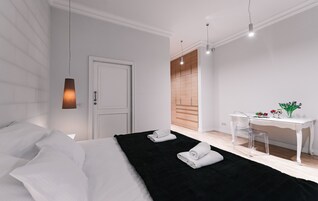Appartamento Premier, 2 camere da letto, accesso alla piscina | 1 camera, una scrivania, postazione laptop, ferro/asse da stiro