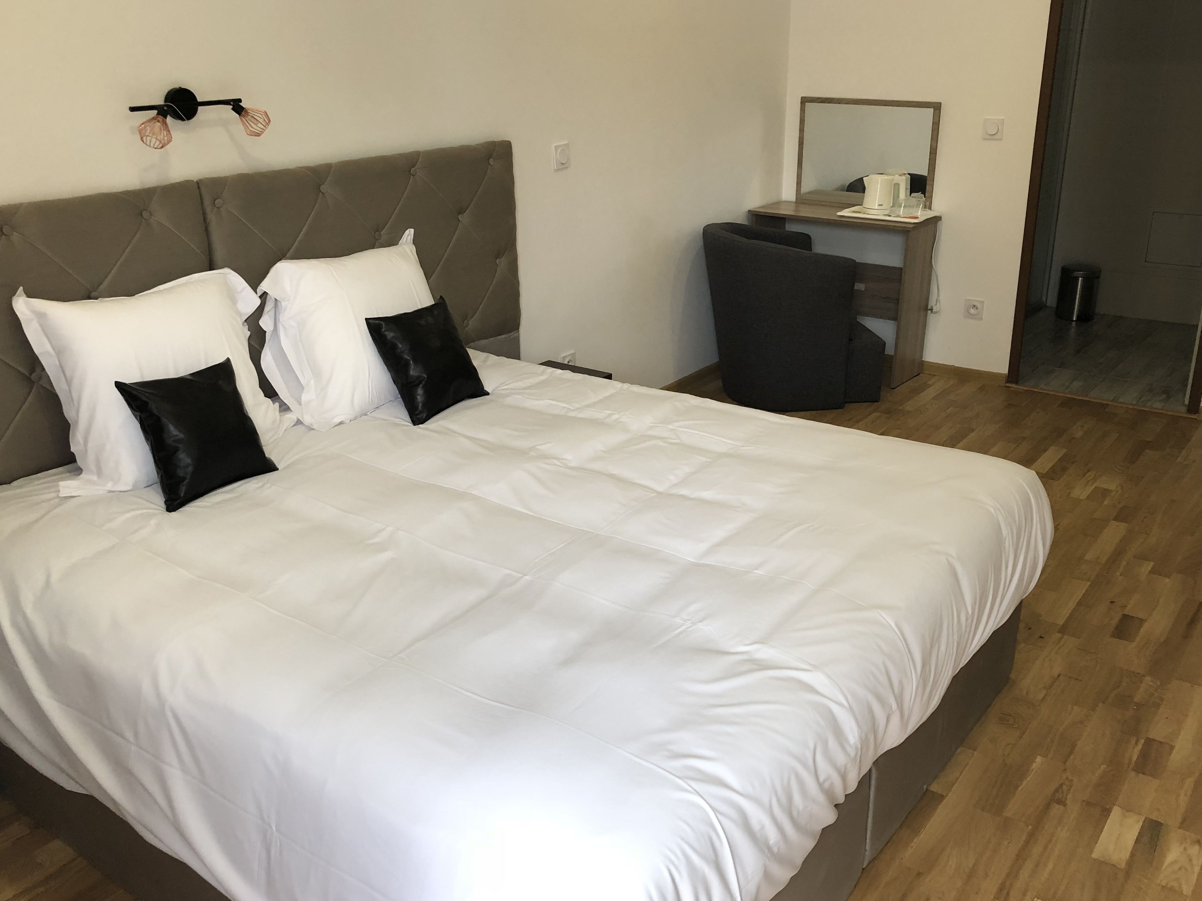 standard double room, 1 queen bed | 1 bedroom, individually decorated, blackout curtains, soundproofing