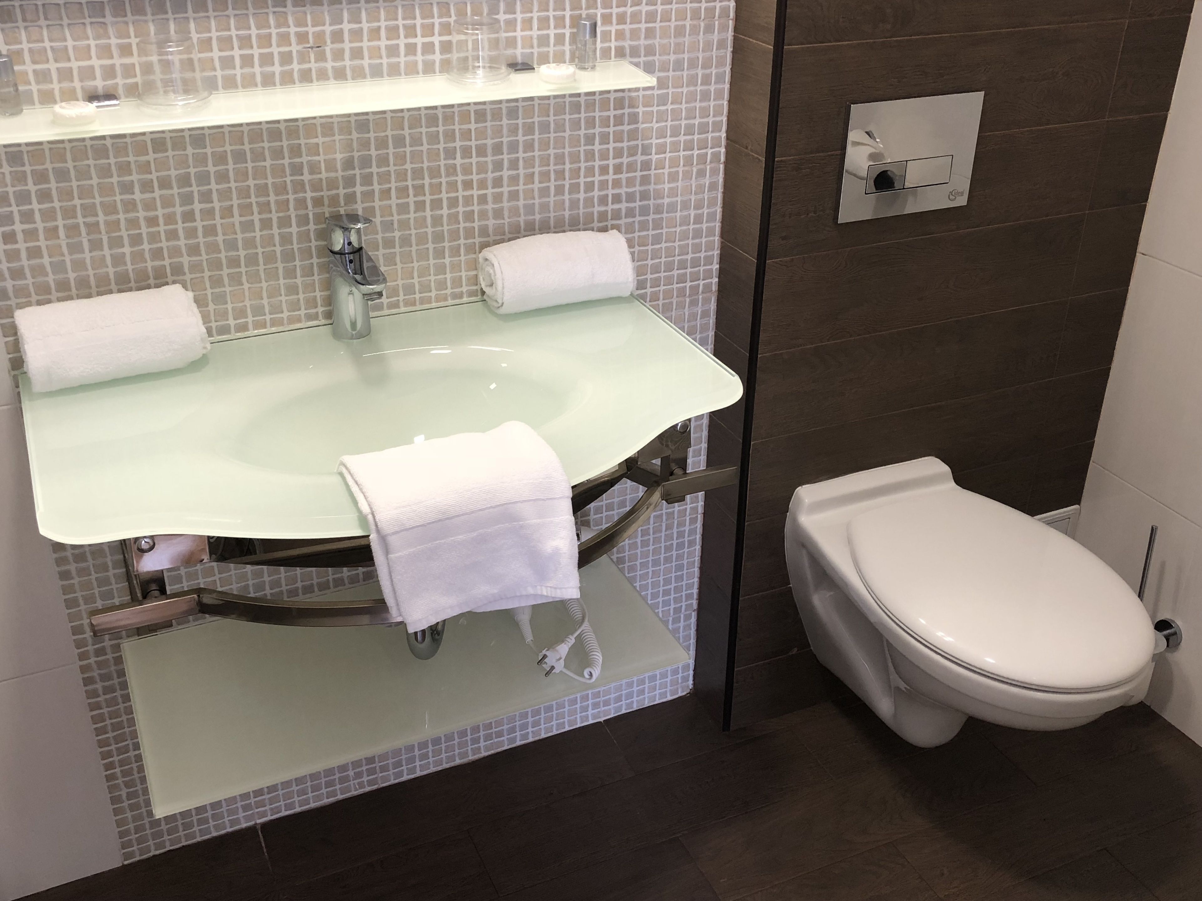 standard double room, 1 queen bed | bathroom amenities | shower, hair dryer, towels